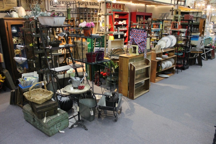 Business booms during pandemic for vintage items, furniture at Antique Gallery of Lewisville