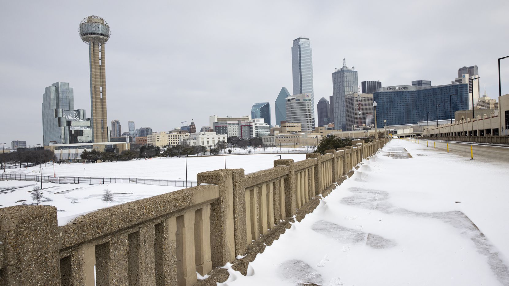 Walmart closes 415 stores, Amazon shuts down delivery stations as businesses confront tough weather