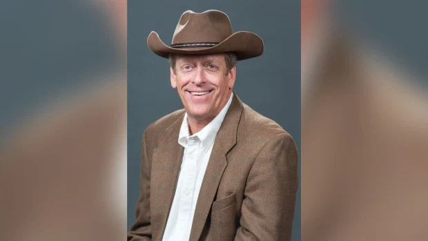 Texas Roadhouse Founder Kent Taylor Dies By Suicide After Battle With Post-COVID Symptoms, Family Says